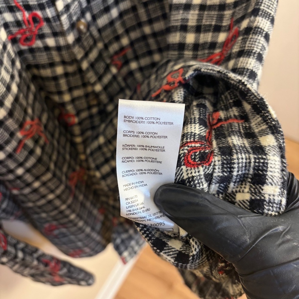BDG Flannel Shirt Size M Black White Bow Embroidered Plaid Oversized Button Down - Picture 9 of 13